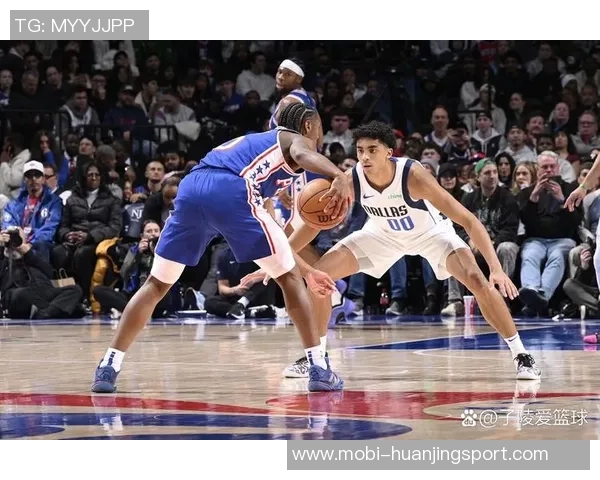 克里斯蒂全力以赴砍下25分三分球表现惊艳全场助力球队奋战