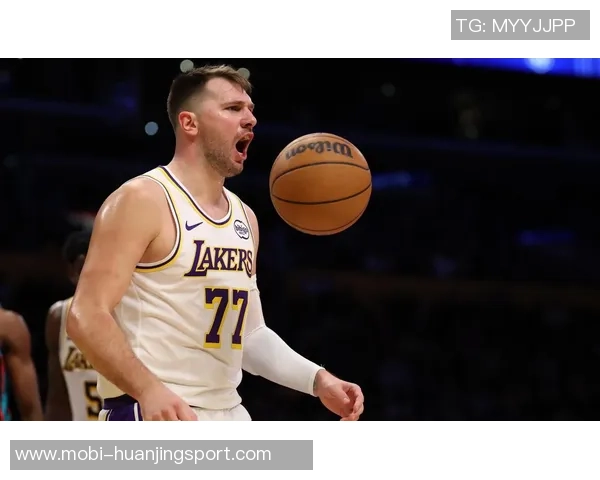 雷迪克盛赞东契奇完美表现早早展现出超强实力引领比赛